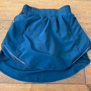 Lululemon navy blue skirt